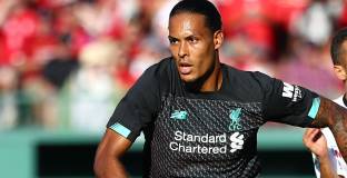 Гилеспи: По-добър от Дайк не съм виждал