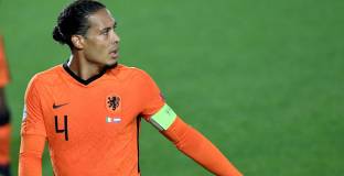 Ван Дайк отрече за заговор срещу Ван Гаал