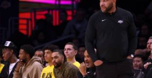 Лейкърс уволни Дарвин Хам?