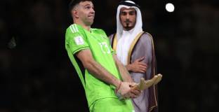 Мартинес обясни неприличния жест