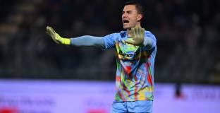 Вратарят на Кремонезе е бил ранен от сигнална ракета 