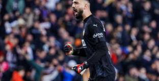 Нюкасъл отправи оферта към Валенсия за Мамардашвили