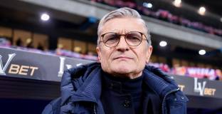 Навалка отново се връща начело на Полша