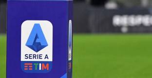 AS: Без зрители в Италия до март 2021 г. 