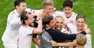 Уелс - Дания 0:4 