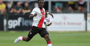  Арсенал се насочи към полузащитник на Саутхемптън 