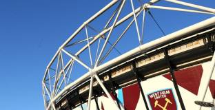 Уест Хем отстрани директор за съмнения за расизъм 