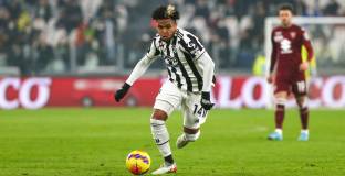   Макекени се съгласи да премине в Лийдс