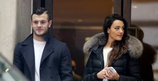 Уилшър пристигна в Истанбул за преговори с Фенербахче 