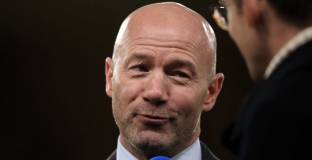 Шиърър разубеждавал Брус за Нюкасъл