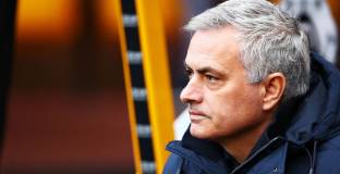 Моуриньо: Странен червен картон