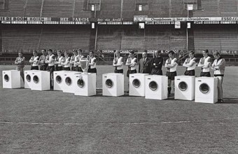 1970 година. Играчите на Фейнорд получиха перални като бонус за спечелването на ШЛ.