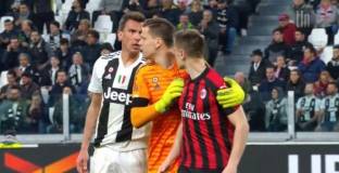 Прокурор поиска преразглеждане на епизод в мача Ювентус - Милан