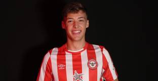   Брентфорд привлече Хики