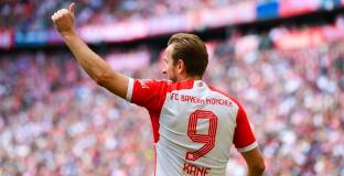 Байерн не си даде много зор за победа над Айнтрахт Франкфурт (видео)