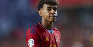 Ямал предлагал от 10 до 20 000 евро на момичета за партито си