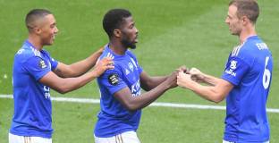 Лестър с класика над Кристъл Палас