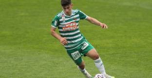 Барса се интересува от 17-годишен нападател