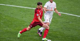 Ювентус иска да наеме халф на Нотингам Форест 