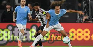 Лацио увеличи проблемите на Ювентус