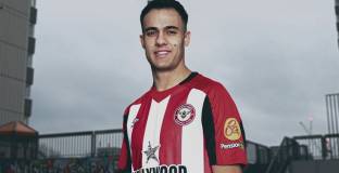 Регилон нападна Постекоглу