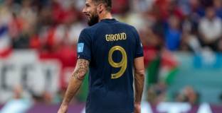  Жиру: Берлускони направи много за футбола 