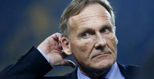 Борусия Дортмунд удължи договора си с Вацке 