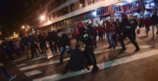 Полицай почина в резултат на безредиците в Билбао 