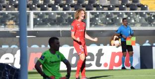 Краев влезна като резерва и осигури победата за Жил Висенте в последните секунди