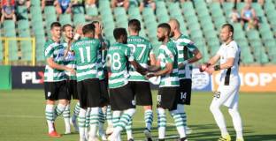 Черно море с 19 футболисти за Локомотив Пловдив