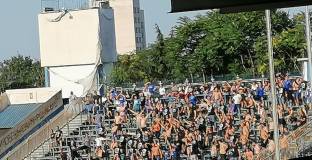 Кърваво меле между феновете на Нефтохимик и Спартак Варна