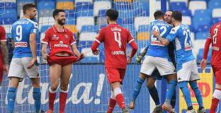 Две дузпи носят победата на Наполи срещу Перуджа
