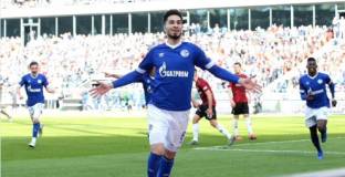 Шалке с важен успех в борбата за оцеляване (видео)